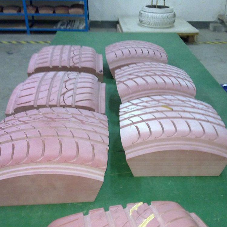 翻模輪胎模具硅膠用多少硬度的膠 ？